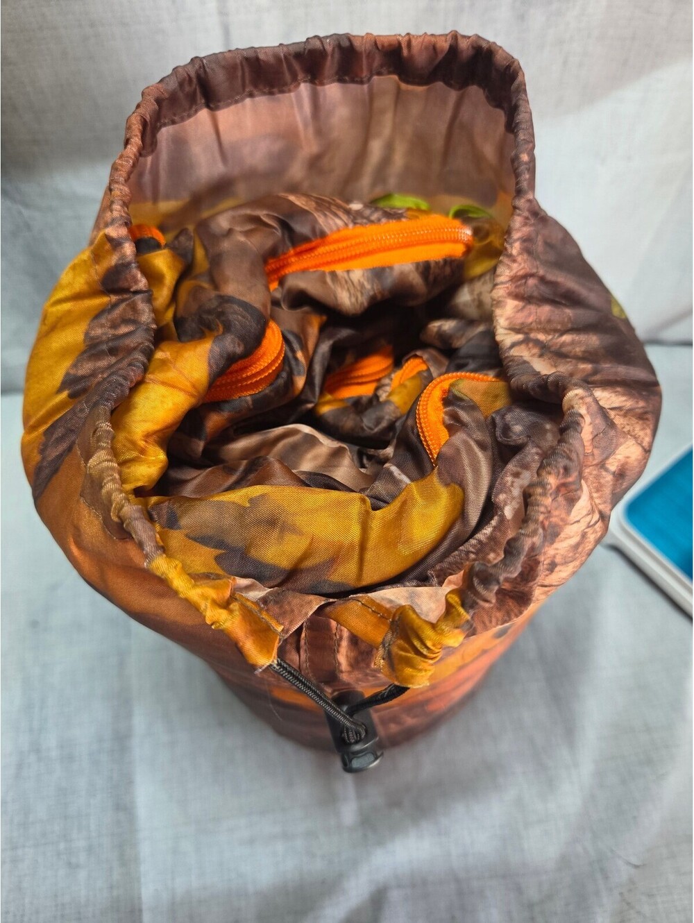 Camouflage Pattern Sleeping Bag with Leaf Design